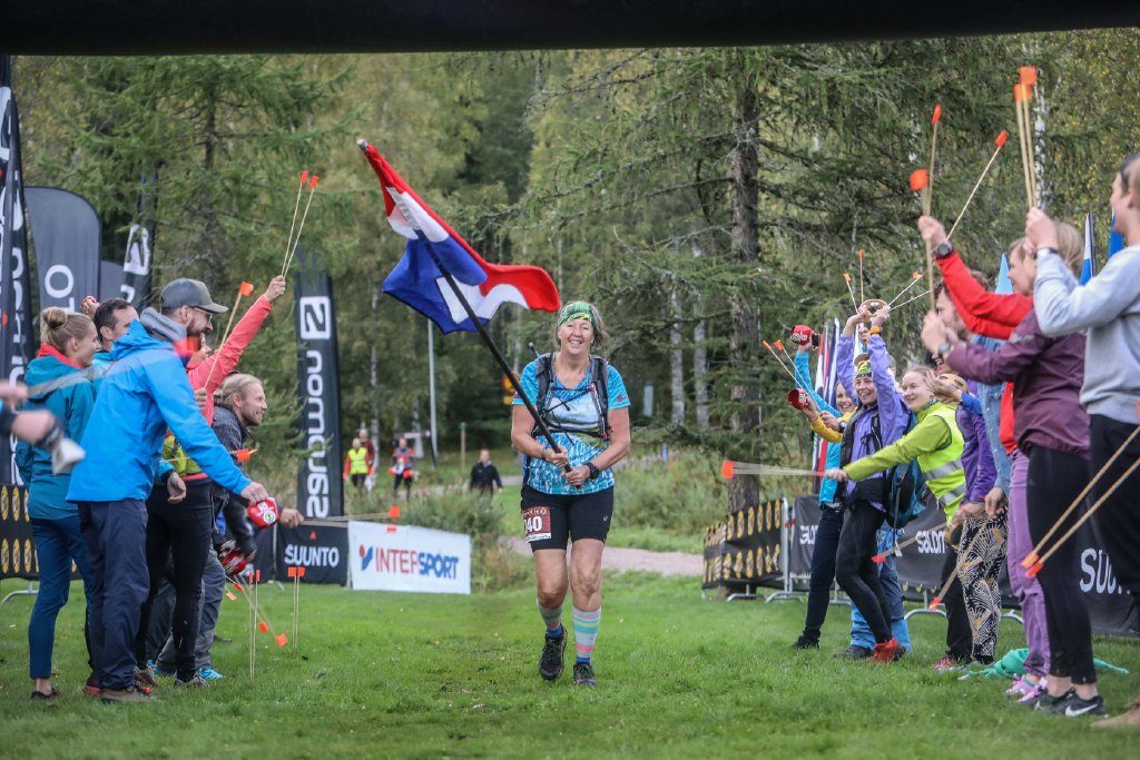 Hollantilaisten iloinen ryhmä oli teettänyt tapahtumaa varten omat paidat. Kuva: Juha Saastamoinen, ONEVISION.fi